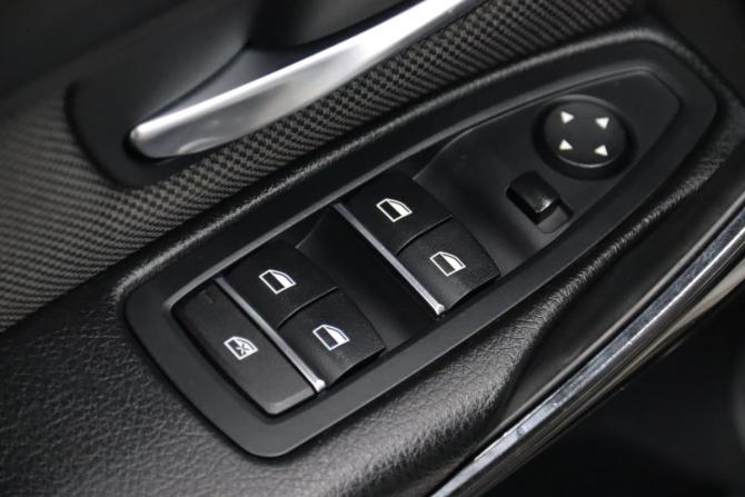 BMW 3 серии VI (F3x) Рестайлинг с пробегом 2017 года, цена 1 855 550 рублей, 196953 км, седан, Автокод Объявления