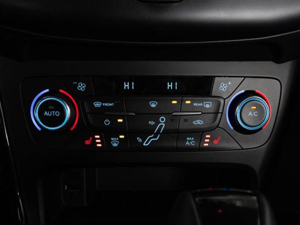 Ford Focus III Рестайлинг с пробегом 2019 года, цена 1 399 000 рублей, 174566 км, хэтчбек, Автокод Объявления