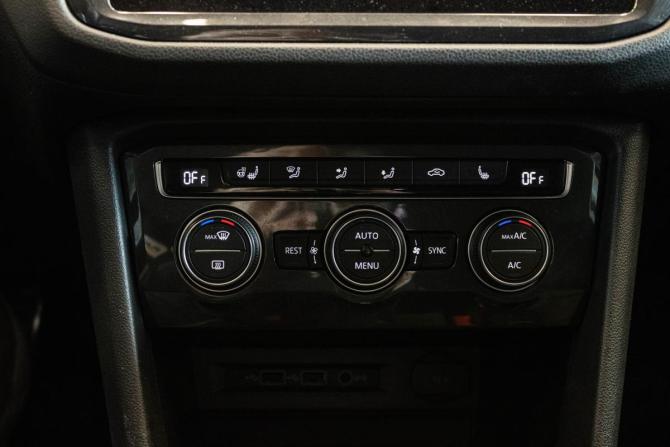 Volkswagen Tiguan II с пробегом 2018 года, цена 2 499 000 рублей, 201219 км, внедорожник, Автокод Объявления