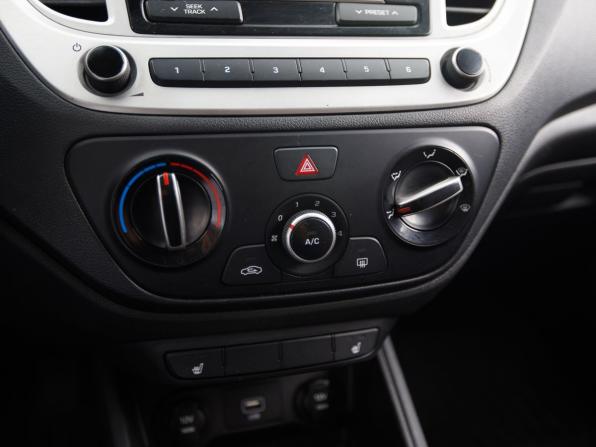 Hyundai Solaris II с пробегом 2019 года, цена 1 210 000 рублей, 88015 км, седан, Автокод Объявления