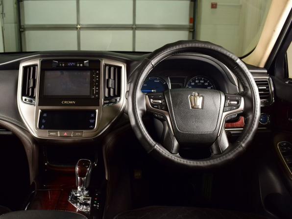 Toyota Crown XIV (S210) Рестайлинг с пробегом 2016 года, цена 2 475 995 рублей, 195111 км, седан, Автокод Объявления