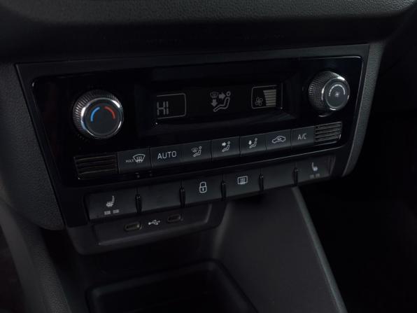 Volkswagen Polo VI с пробегом 2022 года, цена 1 665 995 рублей, 172218 км, лифтбек, Автокод Объявления