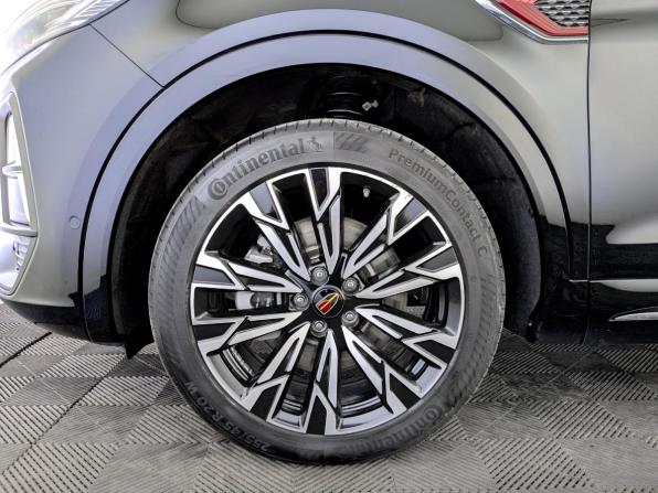 Hongqi HS5 I Рестайлинг с пробегом 2024 года, цена 3 495 000 рублей, 6896 км, внедорожник, Автокод Объявления
