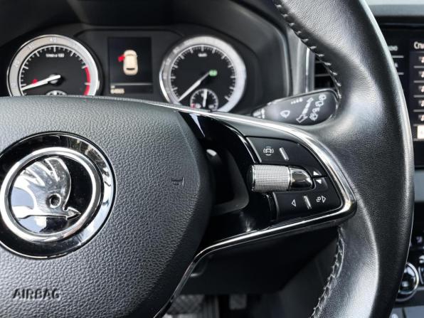 Skoda Karoq I с пробегом 2021 года, цена 2 809 000 рублей, 64865 км, внедорожник, Автокод Объявления
