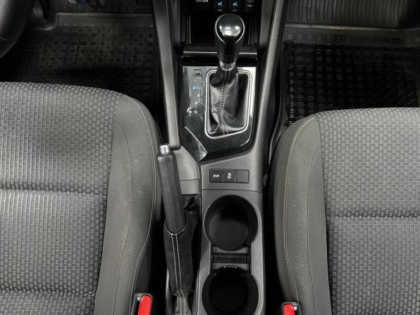 Toyota Corolla XI (E160 E170 E180) Рестайлинг 1 с пробегом 2017 года, цена 1 600 000 рублей, 148000 км, седан, Автокод Объявления