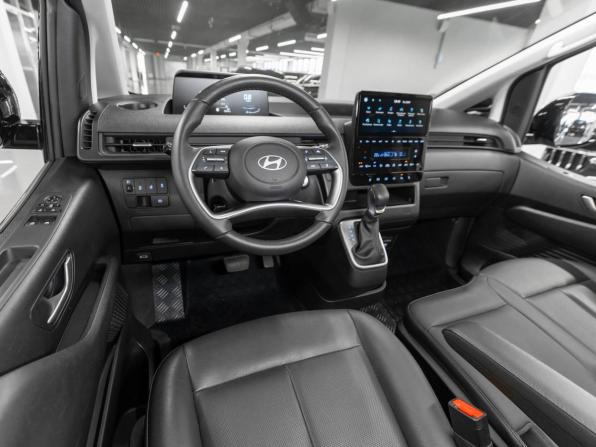Hyundai Staria I с пробегом 2024 года, цена 5 300 000 рублей, 18315 км, минивэн, Автокод Объявления