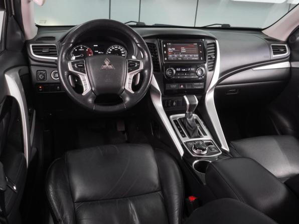 Mitsubishi Pajero Sport III с пробегом 2017 года, цена 3 180 000 рублей, 100414 км, внедорожник, Автокод Объявления