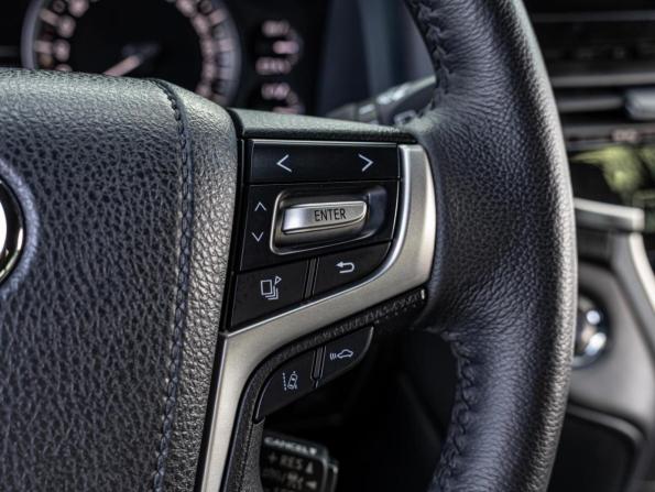 Toyota Land Cruiser 200 Series Рестайлинг 2 с пробегом 2019 года, цена 7 999 000 рублей, 148774 км, внедорожник, Автокод Объявления
