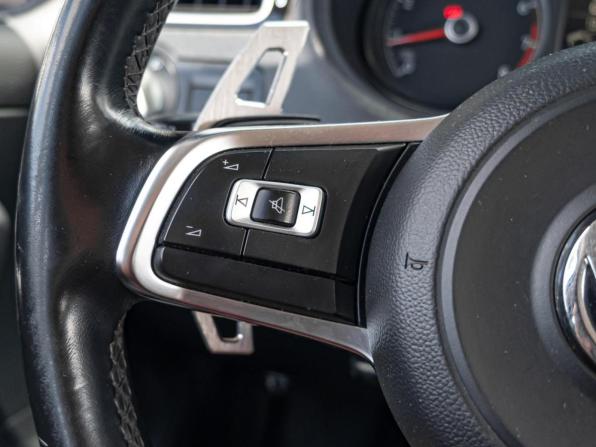 Volkswagen Polo V Рестайлинг с пробегом 2019 года, цена 1 430 000 рублей, 133309 км, седан, Автокод Объявления