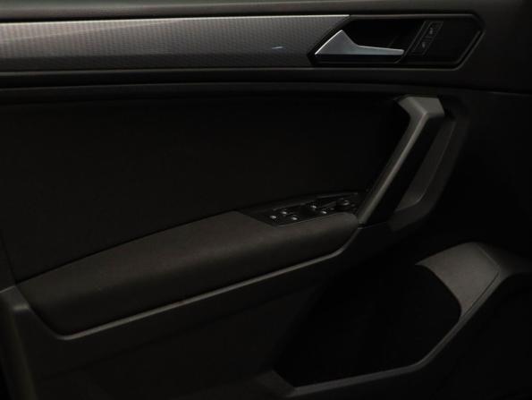 Volkswagen Tiguan II Рестайлинг с пробегом 2020 года, цена 2 690 000 рублей, 94090 км, внедорожник, Автокод Объявления