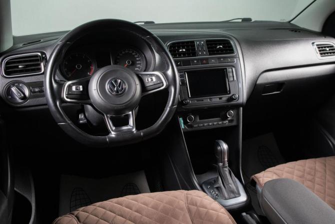 Volkswagen Polo V Рестайлинг с пробегом 2019 года, цена 1 369 000 рублей, 78000 км, седан, Автокод Объявления