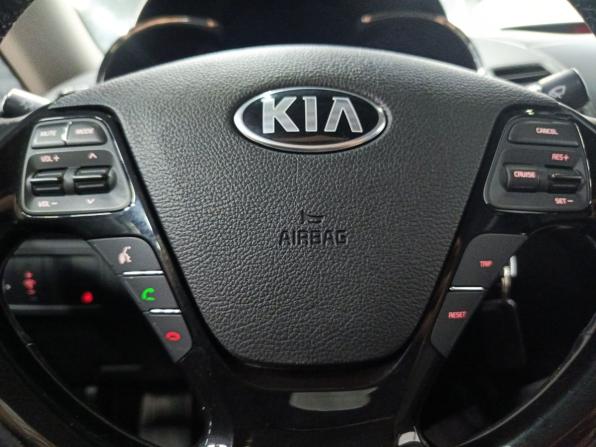 Kia Cerato III Рестайлинг (Classic) с пробегом 2019 года, цена 1 369 000 рублей, 136731 км, седан, Автокод Объявления