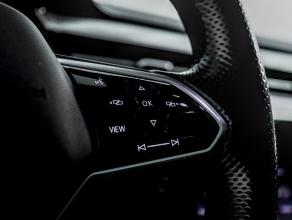 Volkswagen Passat CC II Рестайлинг с пробегом 2022 года, цена 3 490 000 рублей, 59850 км, лифтбек, Автокод Объявления