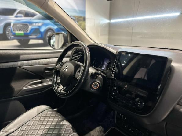 Mitsubishi Outlander III Рестайлинг 2 с пробегом 2018 года, цена 1 685 000 рублей, 162000 км, внедорожник, Автокод Объявления