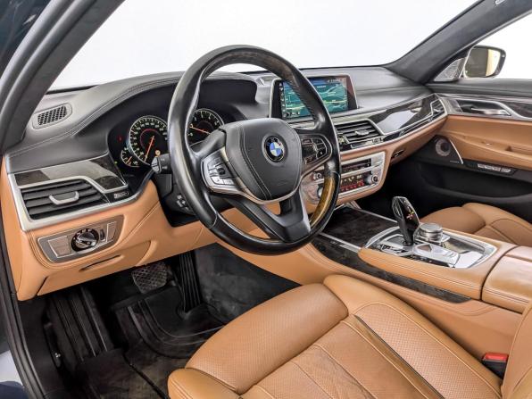 BMW 7 серии VI (G11/G12) с пробегом 2016 года, цена 3 000 000 рублей, 83571 км, седан, Автокод Объявления