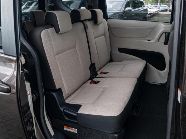 Toyota Sienta II с пробегом 2018 года, цена 1 330 000 рублей, 100629 км, компактвэн, Автокод Объявления