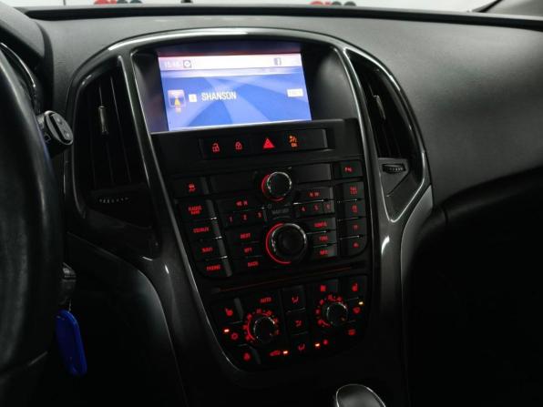 Opel Astra J Рестайлинг с пробегом 2014 года, цена 589 000 рублей, 193000 км, хэтчбек, Автокод Объявления