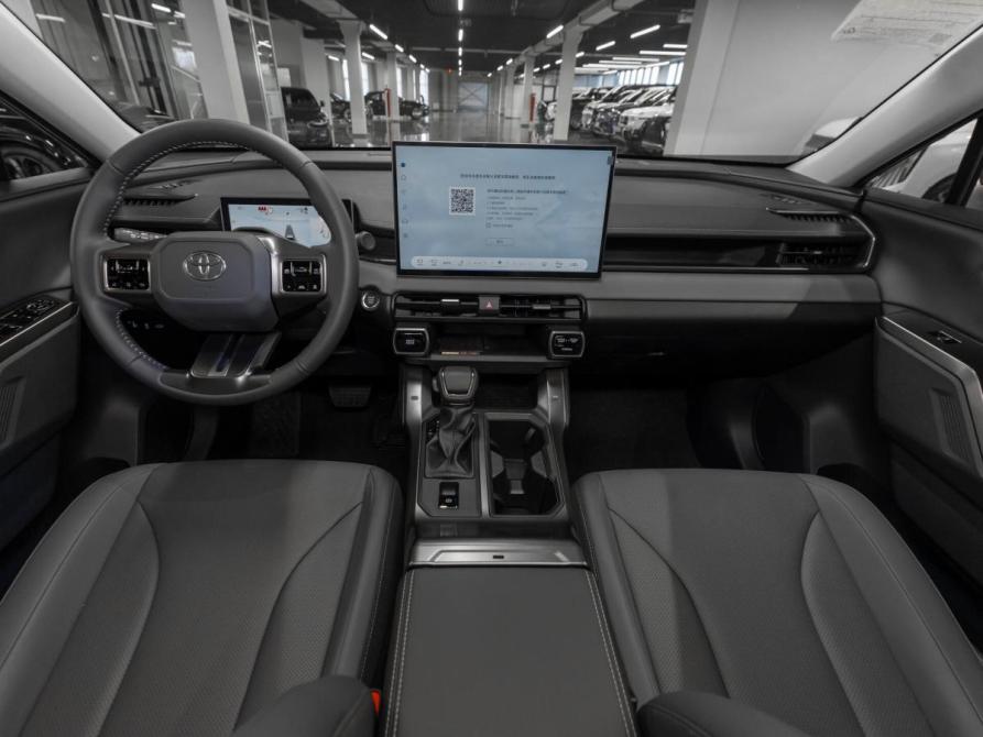 Toyota RAV4 VI (XA60) Москва  - изображение 8