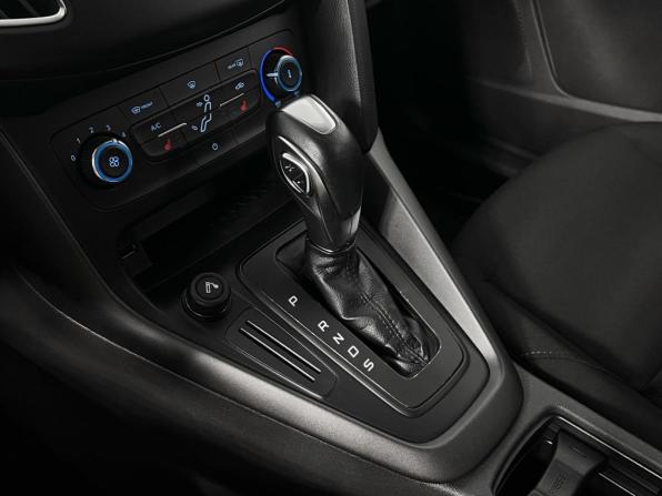 Ford Focus III с пробегом 2015 года, цена 985 000 рублей, 109050 км, хэтчбек, Автокод Объявления