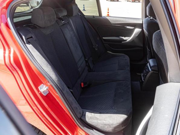 BMW 1 серии II (F20/F21) Рестайлинг 2 с пробегом 2018 года, цена 2 370 000 рублей, 53552 км, хэтчбек, Автокод Объявления
