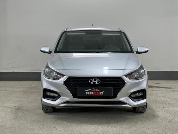 Hyundai Solaris II с пробегом 2018 года, цена 1 091 000 рублей, 214953 км, седан, Автокод Объявления