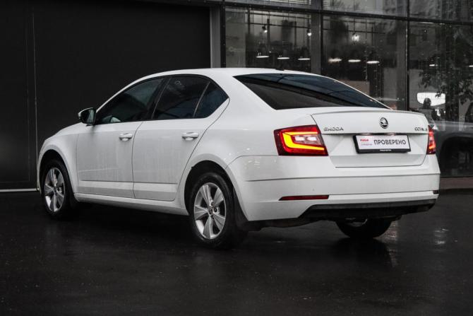 Skoda Octavia III (A7) Рестайлинг с пробегом 2017 года, цена 1 750 000 рублей, 158584 км, лифтбек, Автокод Объявления
