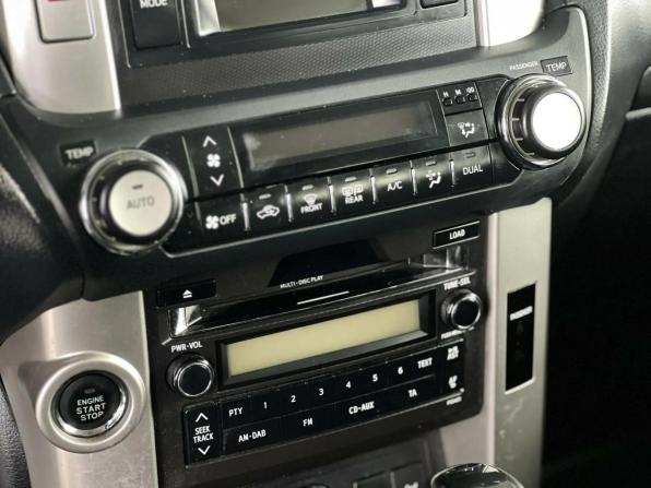 Toyota Land Cruiser Prado 150 Series с пробегом 2012 года, цена 2 395 000 рублей, 290892 км, внедорожник, Автокод Объявления