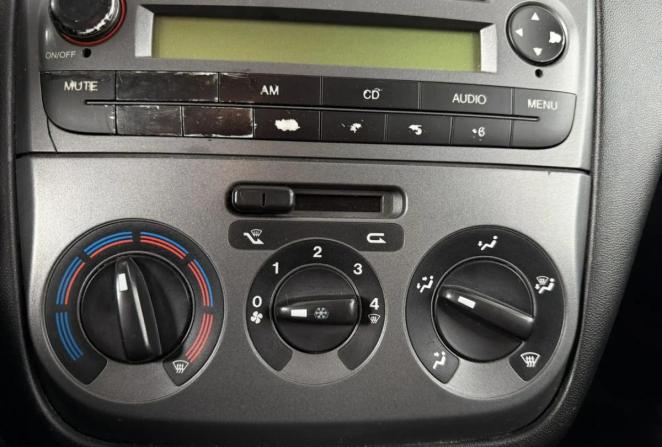 Fiat Linea с пробегом 2011 года, цена 366 000 рублей, 135689 км, седан, Автокод Объявления