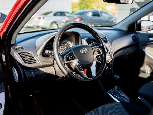 Hyundai Solaris I с пробегом 2014 года, цена 980 000 рублей, 175400 км, седан, Автокод Объявления