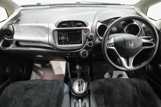 Honda Fit II с пробегом 2011 года, цена 799 000 рублей, 103560 км, хэтчбек, Автокод Объявления