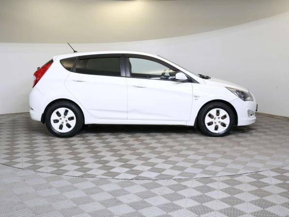 Hyundai Solaris I Рестайлинг с пробегом 2016 года, цена 799 000 рублей, 114176 км, хэтчбек, Автокод Объявления