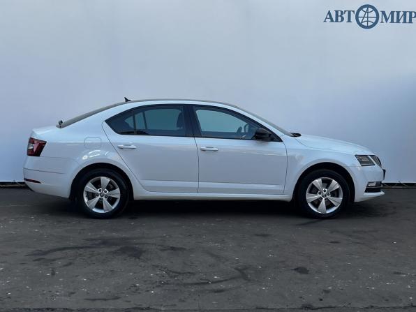 Skoda Octavia III (A7) Рестайлинг с пробегом 2018 года, цена 2 000 000 рублей, 76989 км, лифтбек, Автокод Объявления