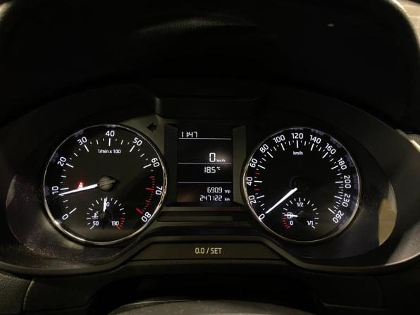 Skoda Octavia III (A7) Рестайлинг с пробегом 2017 года, цена 1 120 000 рублей, 247121 км, лифтбек, Автокод Объявления