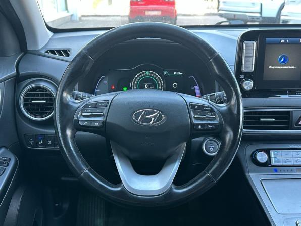 Hyundai Kona I с пробегом 2018 года, цена 1 899 000 рублей, 132765 км, внедорожник, Автокод Объявления