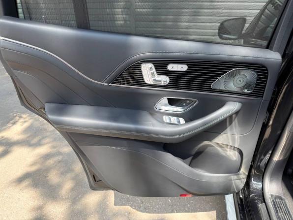 Mercedes-Benz Maybach GLS I с пробегом 2023 года, цена 19 290 000 рублей, 44335 км, внедорожник, Автокод Объявления