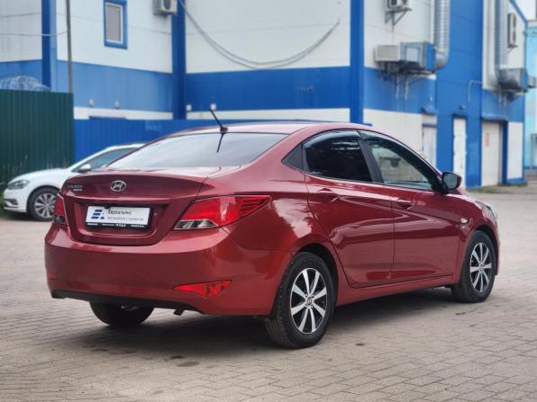 Hyundai Solaris I Рестайлинг с пробегом 2016 года, цена 1 090 000 рублей, 121000 км, седан, Автокод Объявления
