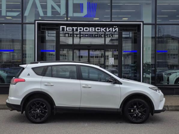 Toyota RAV4 IV (XA40) Рестайлинг с пробегом 2018 года, цена 2 235 000 рублей, 117001 км, внедорожник, Автокод Объявления