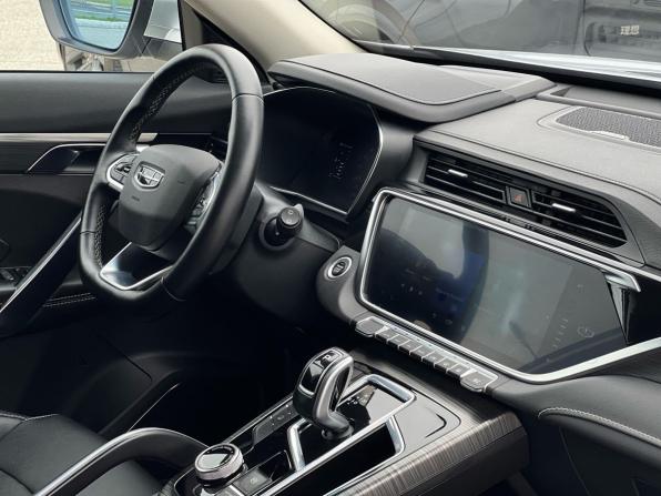Geely Atlas Pro с пробегом 2023 года, цена 1 879 000 рублей, 65000 км, внедорожник, Автокод Объявления
