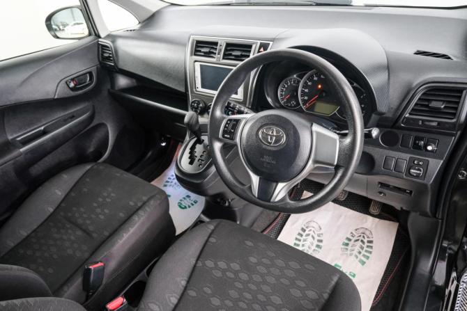 Toyota Ractis II с пробегом 2012 года, цена 949 000 рублей, 160850 км, хэтчбек, Автокод Объявления