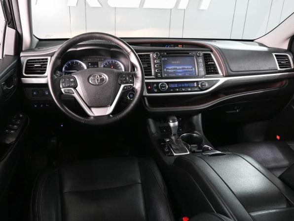 Toyota Highlander III (XU50) Рестайлинг с пробегом 2018 года, цена 3 299 000 рублей, 179681 км, внедорожник, Автокод Объявления