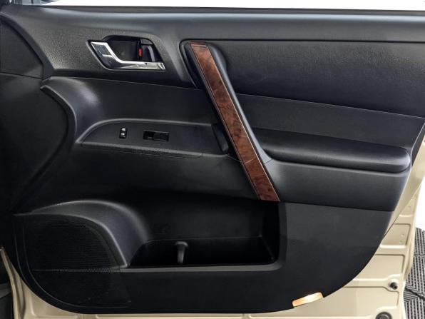 Toyota Highlander II (XU40) Рестайлинг с пробегом 2011 года, цена 1 995 000 рублей, 197930 км, внедорожник, Автокод Объявления
