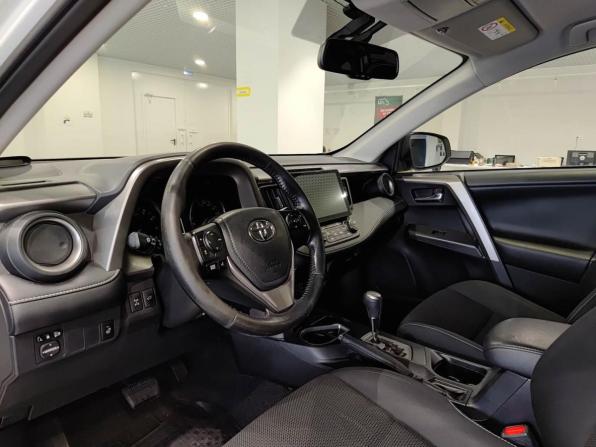 Toyota RAV4 IV (XA40) Рестайлинг с пробегом 2017 года, цена 2 160 000 рублей, 271482 км, внедорожник, Автокод Объявления