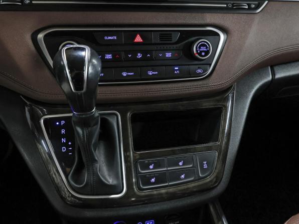 Hyundai Grand Starex I Рестайлинг 2 с пробегом 2018 года, цена 3 049 000 рублей, 187776 км, минивэн, Автокод Объявления