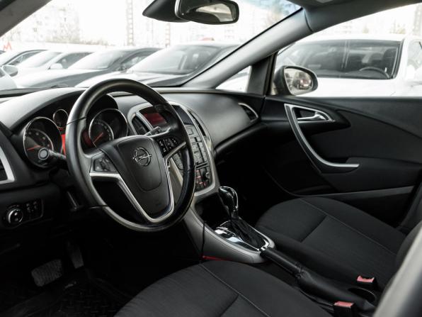 Opel Astra J с пробегом 2010 года, цена 750 000 рублей, 112238 км, хэтчбек, Автокод Объявления