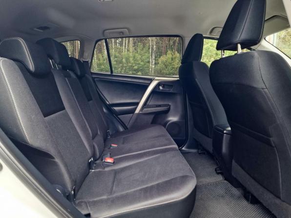 Toyota RAV4 IV (XA40) с пробегом 2015 года, цена 1 999 500 рублей, 198000 км, внедорожник, Автокод Объявления