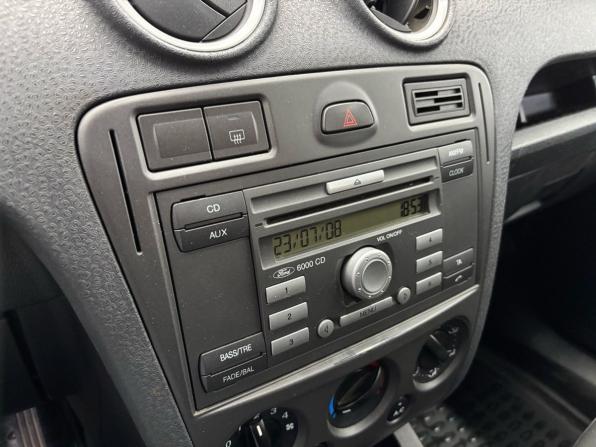 Ford Fusion I Рестайлинг с пробегом 2008 года, цена 399 000 рублей, 165717 км, хэтчбек, Автокод Объявления