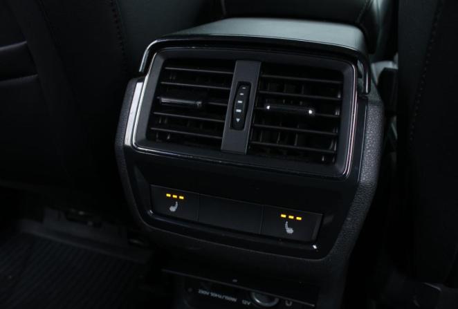 Skoda Karoq I с пробегом 2020 года, цена 2 250 000 рублей, 144128 км, внедорожник, Автокод Объявления