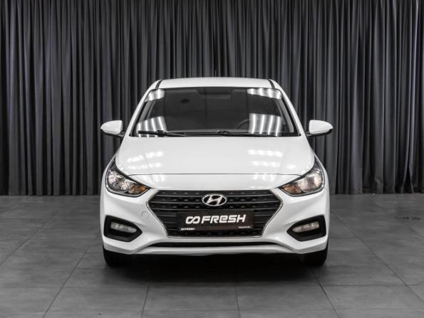 Hyundai Solaris II с пробегом 2018 года, цена 729 000 рублей, 293576 км, седан, Автокод Объявления
