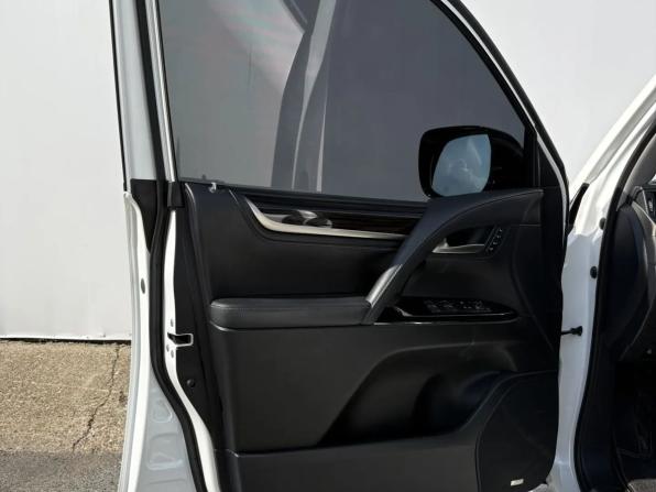 Lexus LX III Рестайлинг 2 с пробегом 2019 года, цена 10 500 000 рублей, 73202 км, внедорожник, Автокод Объявления