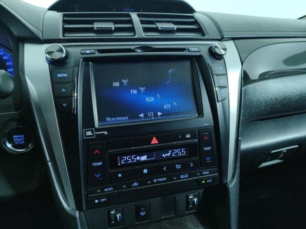 Toyota Camry VII (XV50) Рестайлинг с пробегом 2015 года, цена 1 399 000 рублей, 175582 км, седан, Автокод Объявления